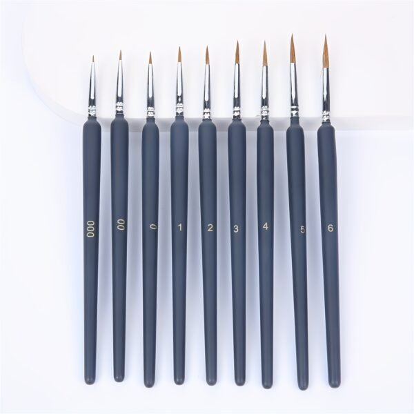 9 black fine-tip brushes